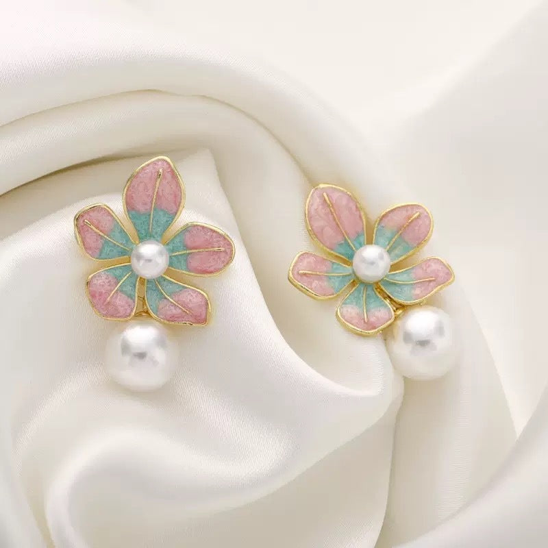 Women's Fragrant Gold High-grade Retro Blue Pink Flower Ear Fashion Simple Earrings