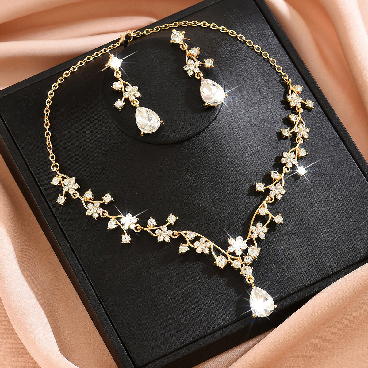 Fashion Color Matching Flower Water Drop Two-piece Jewelry Set