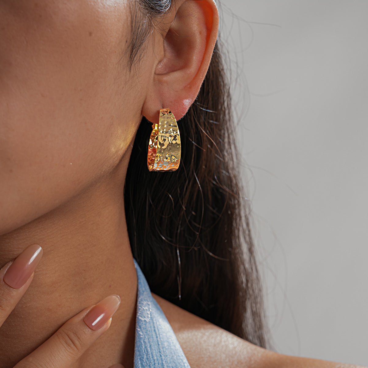 Women's Plated Pleated Metallic Round Sier Pin Ear Simple Advanced Geometric Rings