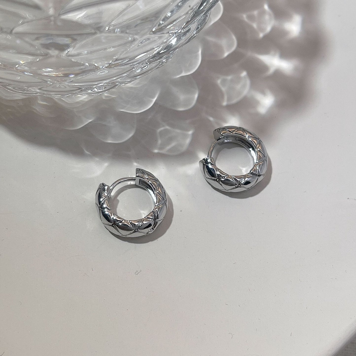 Simplicity Small And Exquisite Diamond Plaid Earrings