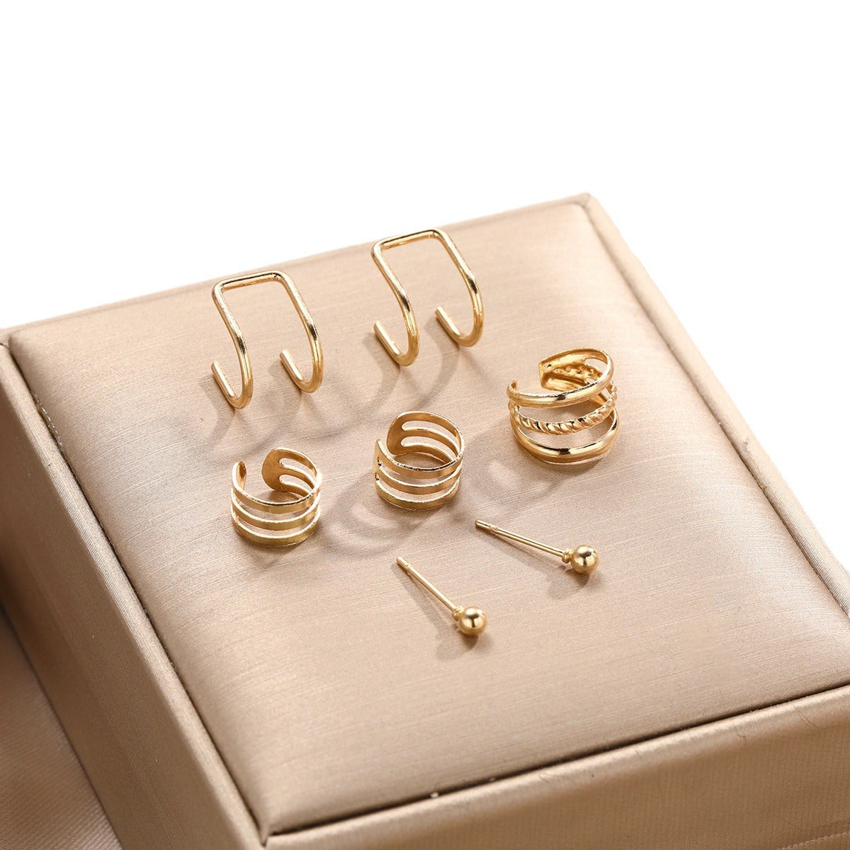 Women's Creative Simple Clips Suit Fashion Trending Ear Clip