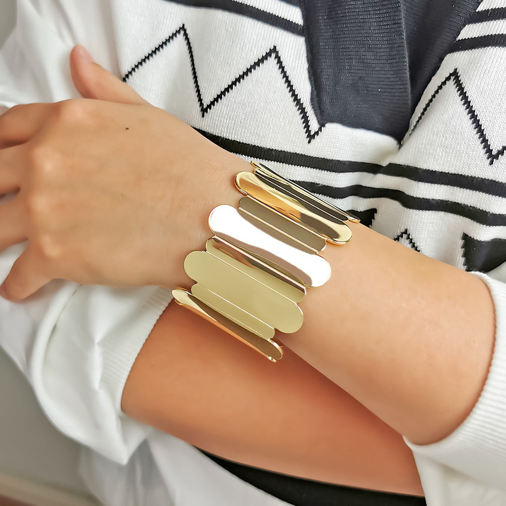 Exaggerated Metal Wide Female Temperament Cloud Bracelet
