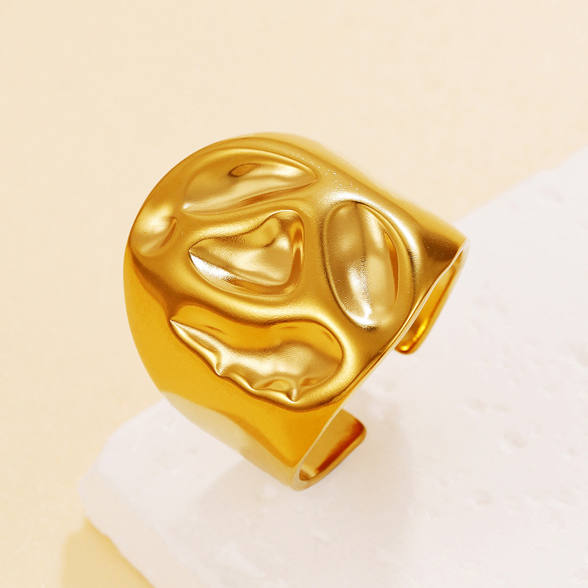 Women's & Men's Exaggerated Heavy Feeling Wide Retro Baroque Ring