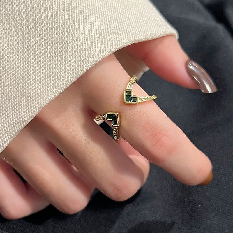 Fashion Retro Style Green Inlaid Zircon Female Simple Cold Rings