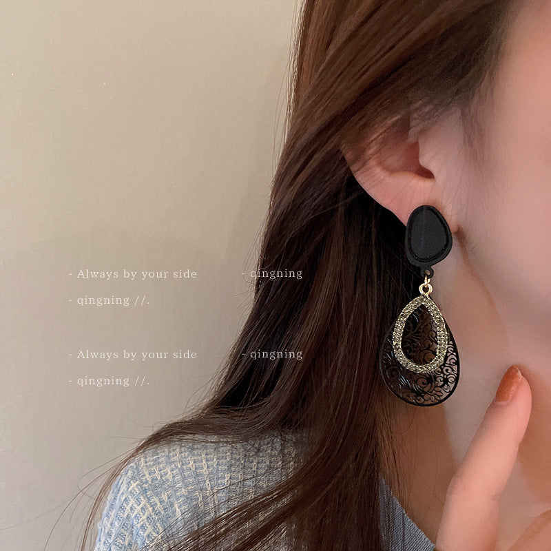 Niche Design Vintage High-grade Light Luxury Earrings