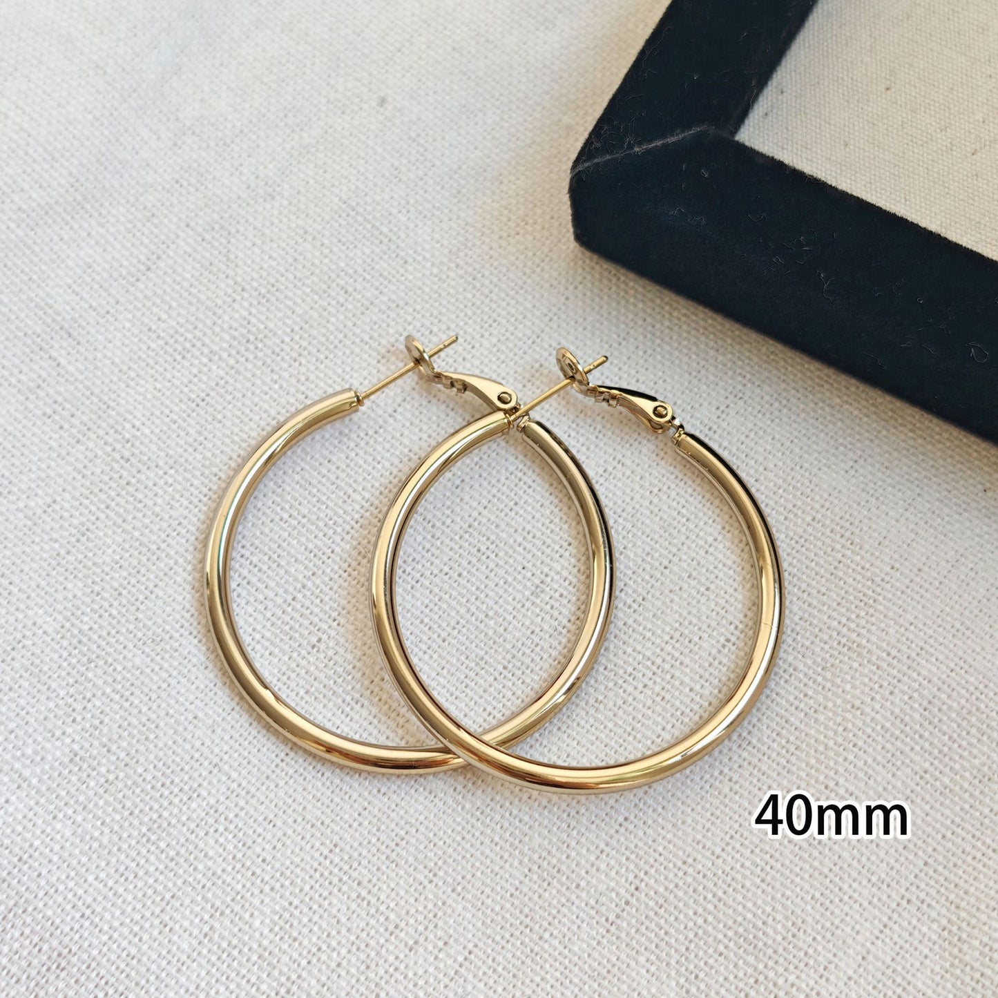 Classic Simple Large Light Luxury Personality Fashion Earrings