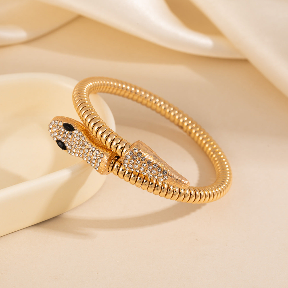 Women's Exaggerated Personalized Fashion Simple Snakelike Winding Vintage Bracelet
