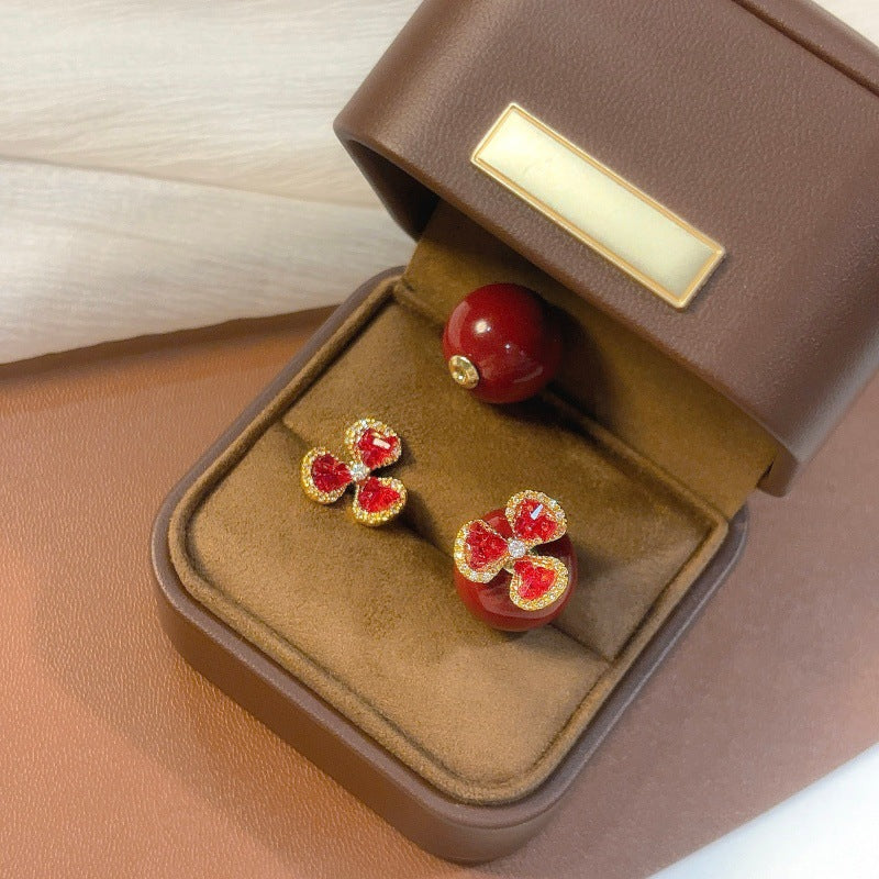 Red Zircon Flower Large Pearl Advanced Earrings