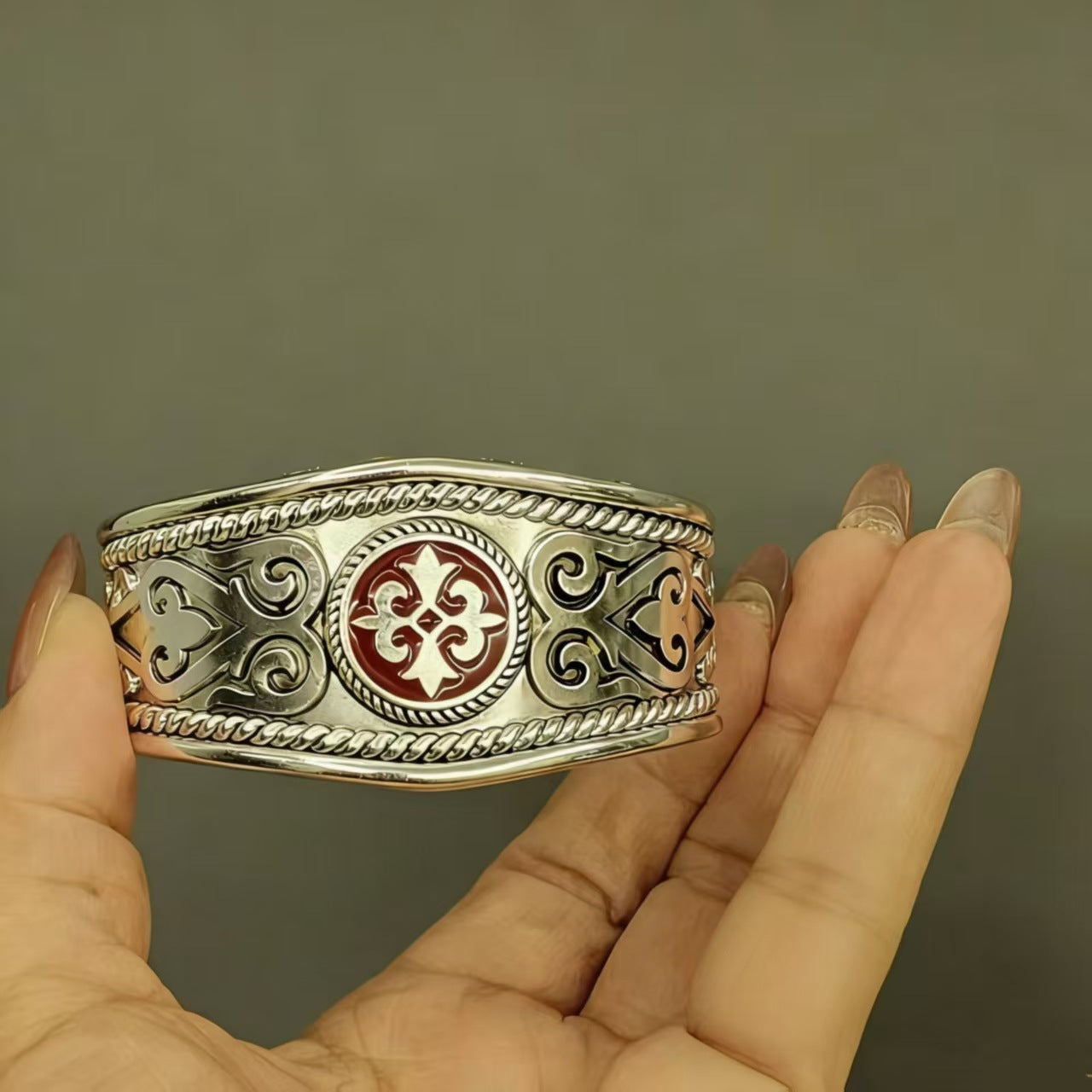 Women's Kazakh Open-ended Horn Pattern Personality Elements Temperament Unique Bracelet