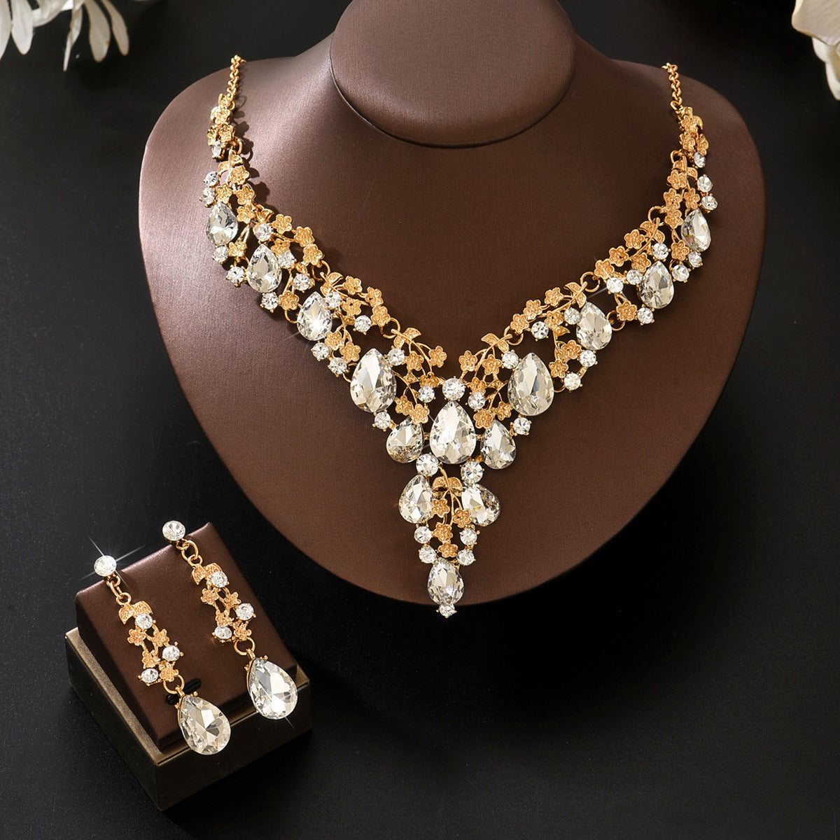Exaggerated Bride Crystal Rhinestone Suite Ball Earrings