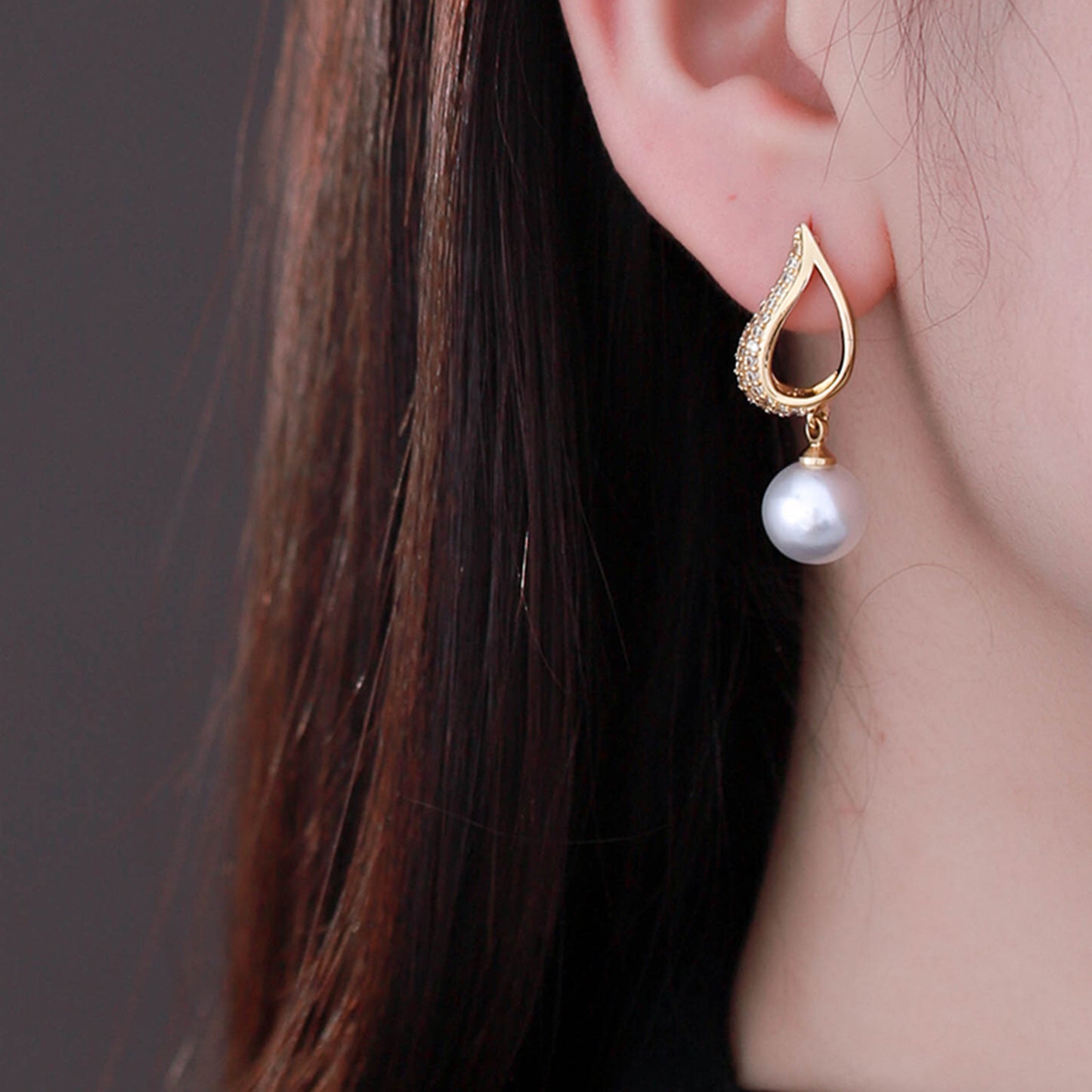 Real Gold Plated Copper Inlaid Zirconium Heart Pearl Fashion Light Stud Earrings