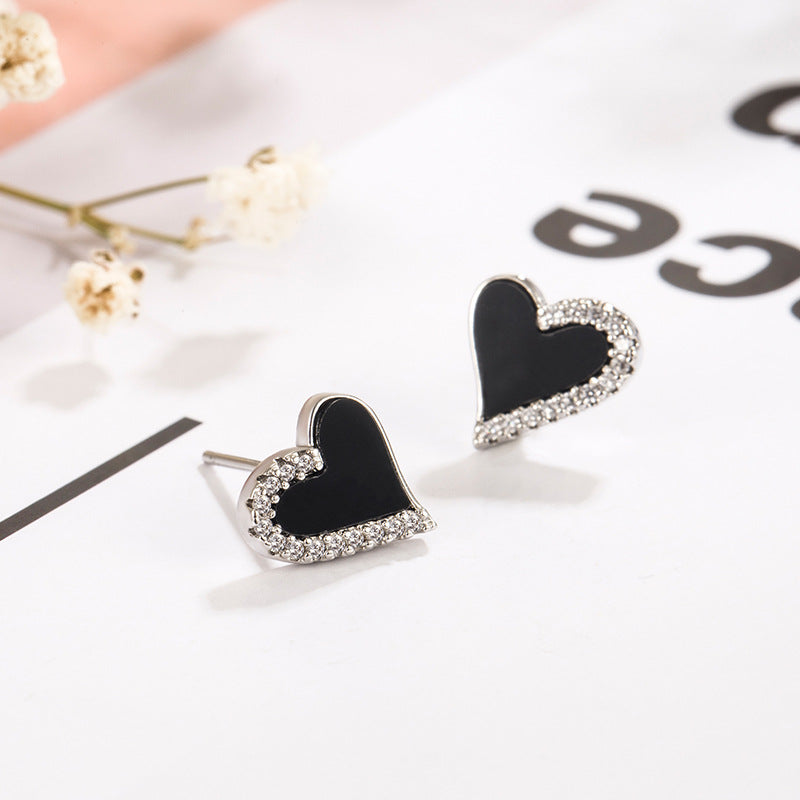 Forme de coeur noir frais et doux pour femmes avec boucles d'oreilles en diamant