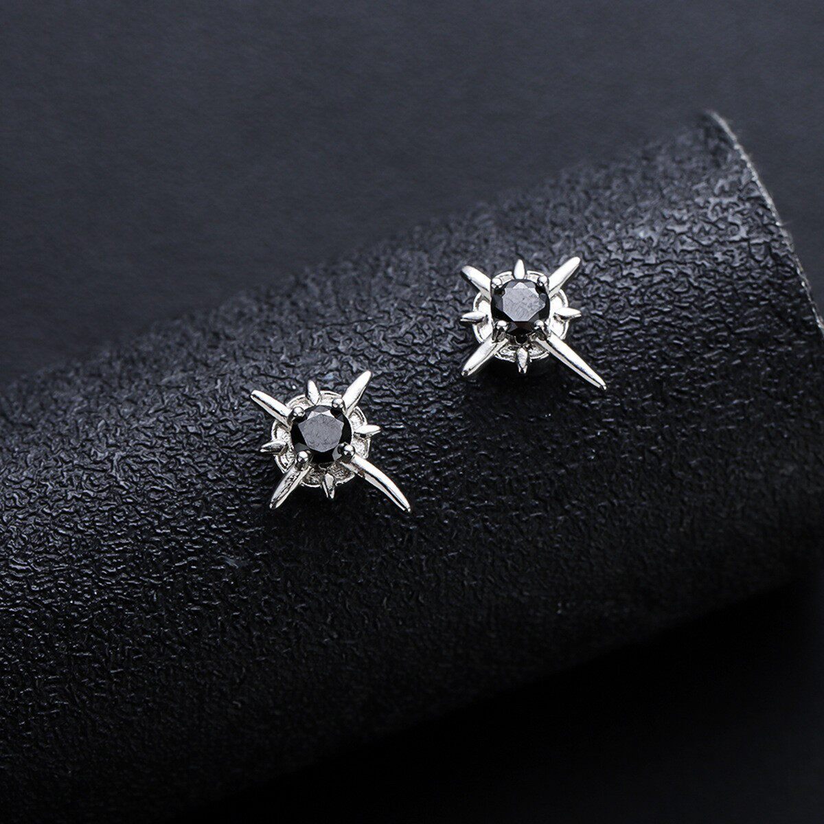 Men's Earless Light Luxury Fashion Female Niche Ear Clip