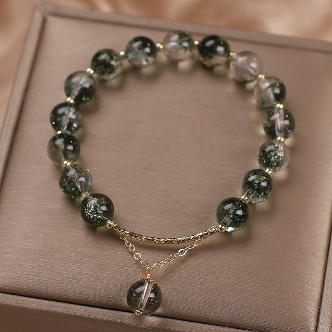 Design Green Phantom Quartz Crystal Female Bracelets