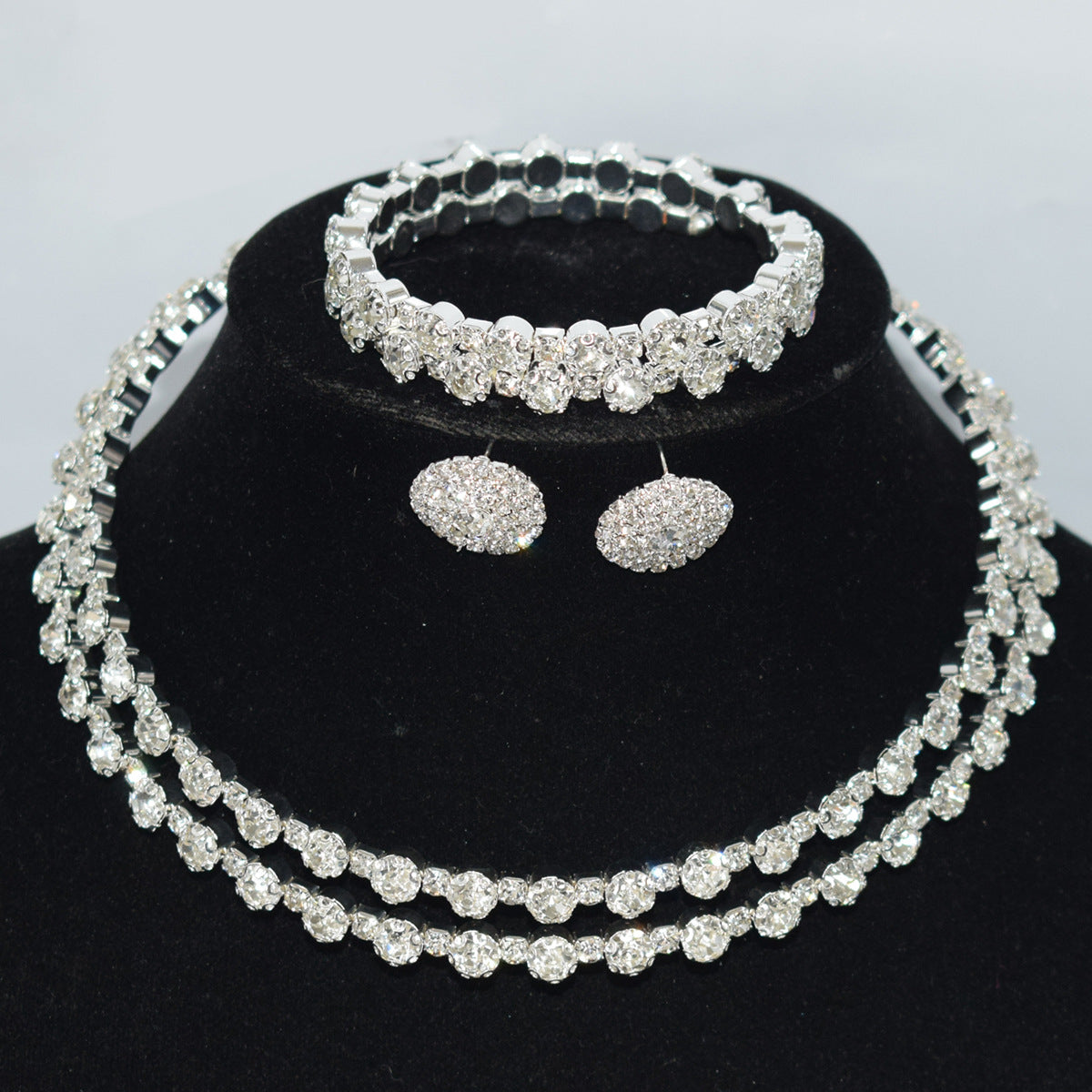 Cool Fashion Rhinestone Collar Bridal Short Bracelets