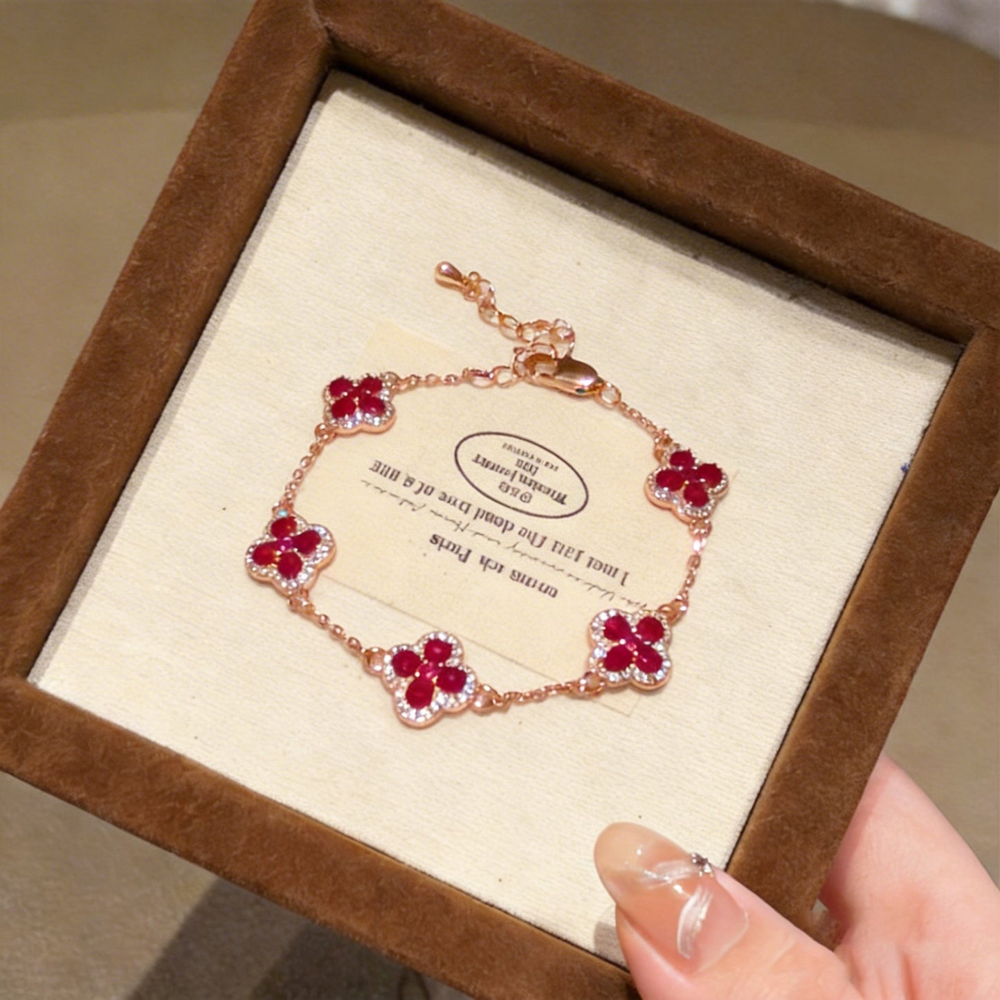 Women's Four-leaf Flower Full Diamond Minority Exquisite Design Bracelet