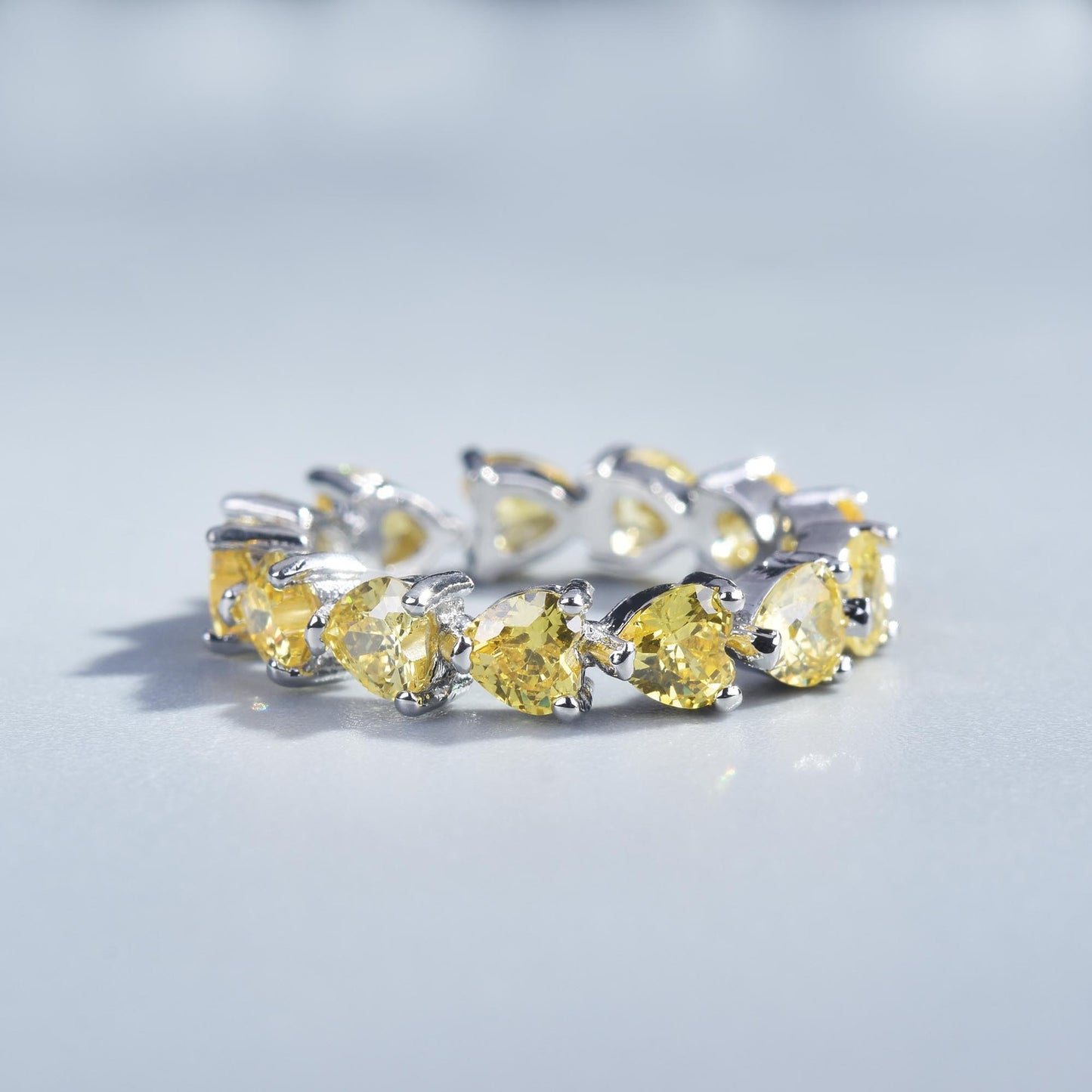 Bagues artificielles à haute teneur en carbone avec diamant jaune en forme de cœur pour femmes