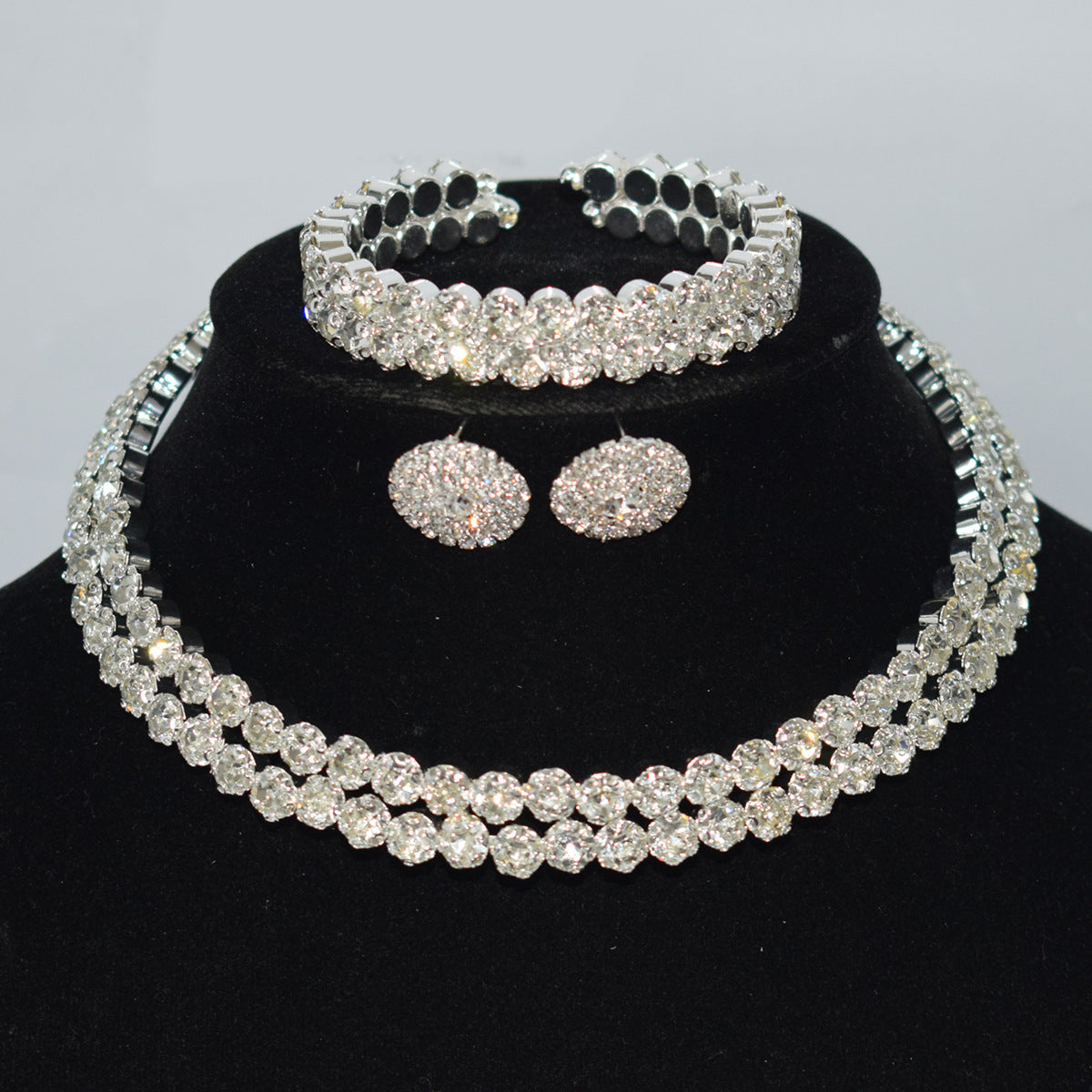 Cool Fashion Rhinestone Collar Bridal Short Bracelets