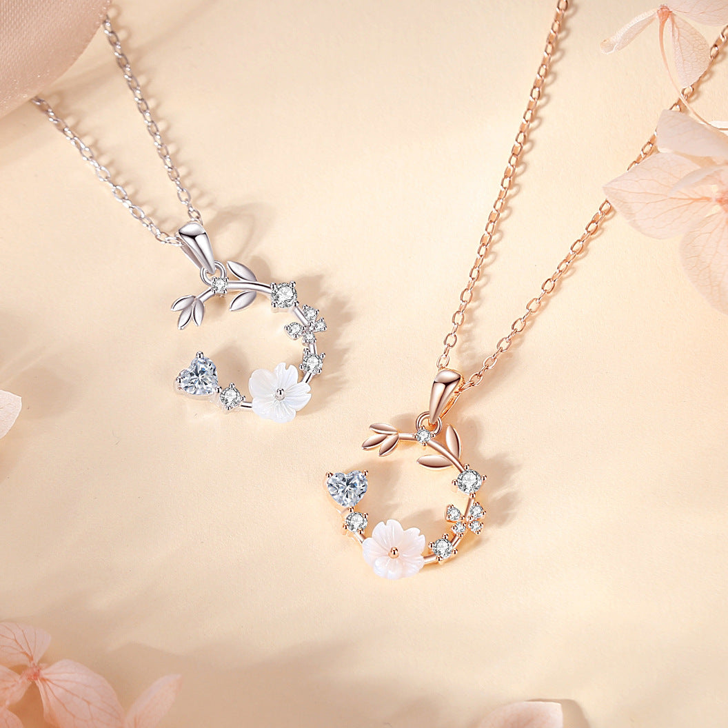 Women's Flying Butterfly Dance Fresh Flower Sweet Necklaces