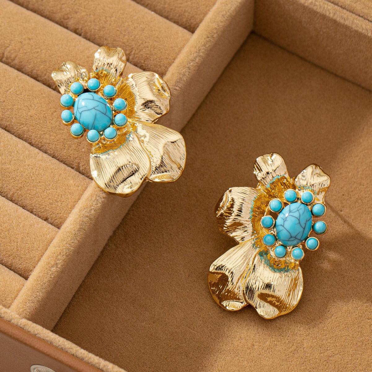 Fashion Alloy Geometric Irregular Petals Inlaid Turquoise Cold Style Design Earrings