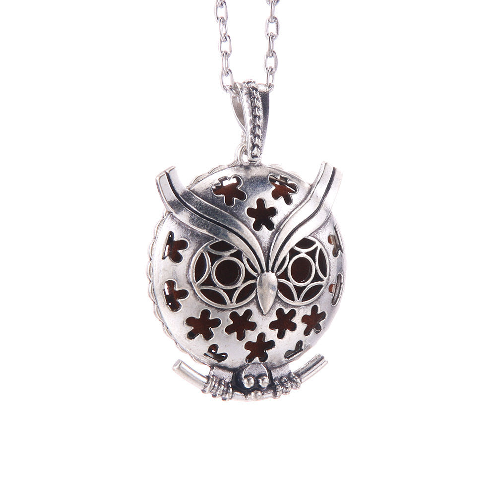 Hollow Lucky Tree Round Alloy Medal Charm Necklace
