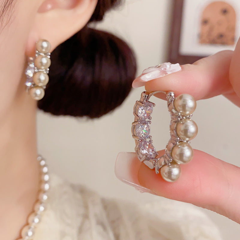 Women's Fashion High-grade Geometric Pearl Clip Temperament Ear Buckle