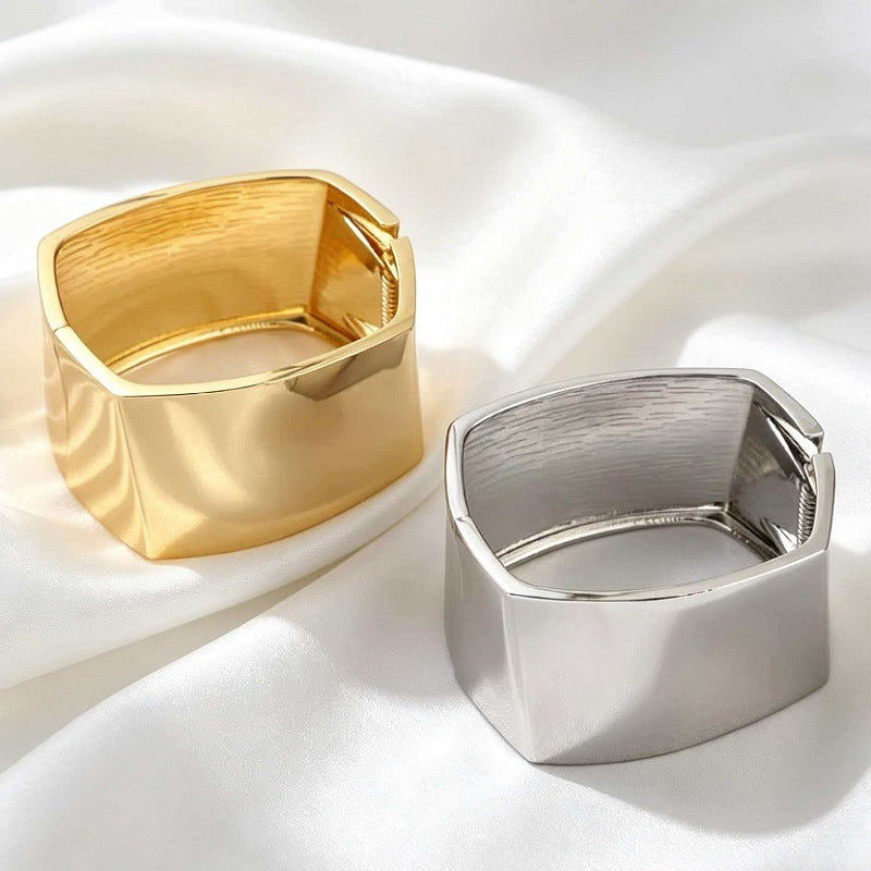Popular Stylish Glossy Square Niche Exaggerated Symmetrical Spring Bracelet