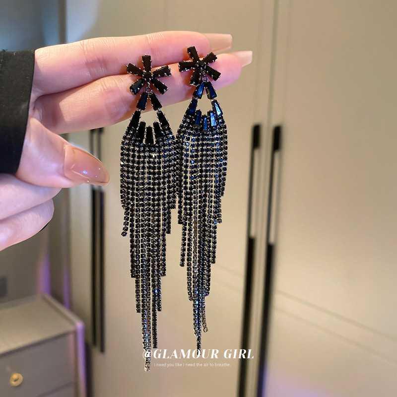 Boucles d'oreilles longues noires exagérées pour femmes, à la mode