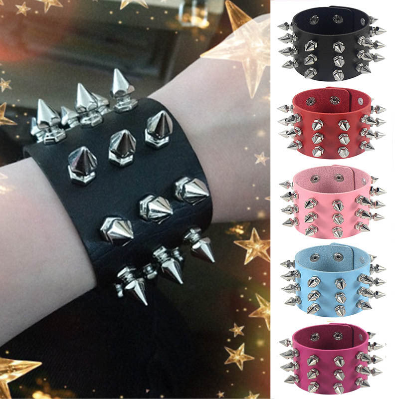 Punk exagéré cuir conique pointu rivet trois bracelets