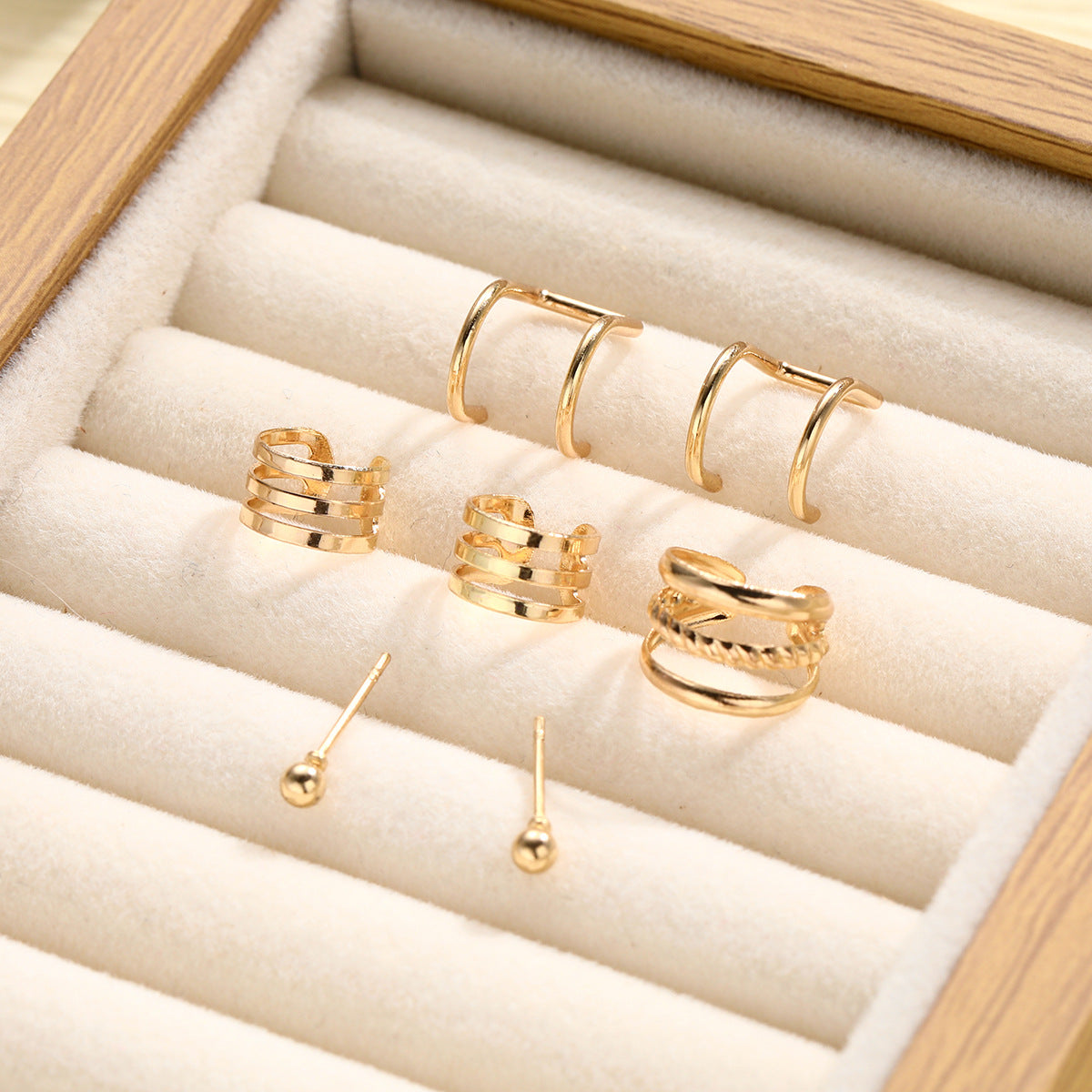 Women's Creative Simple Clips Suit Fashion Trending Ear Clip