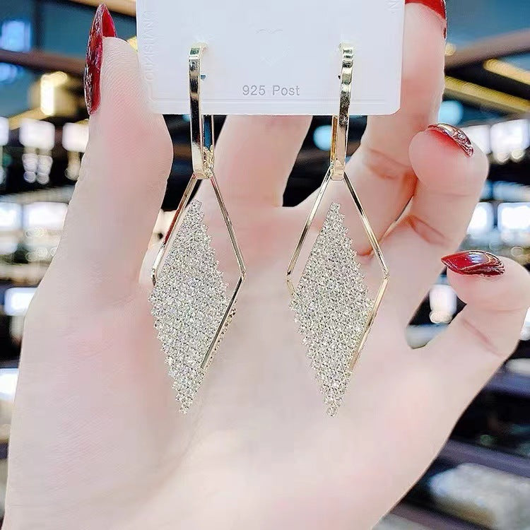 Popular Long Metal Rhinestone Female Sier Needle Earrings