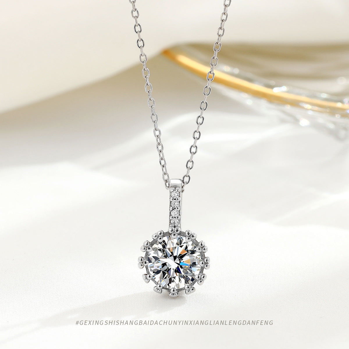 Round Solitaire Temperamental Minority High Sense Ornament Fashion Elegant Necklaces