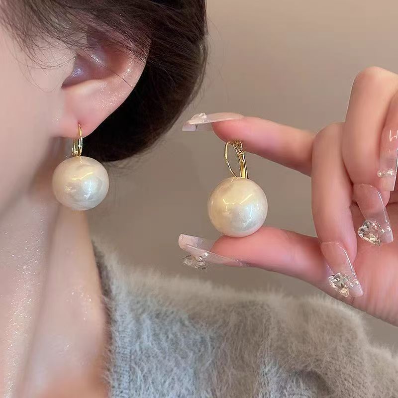 Pearl Female Button Niche High Sense Stud Earrings