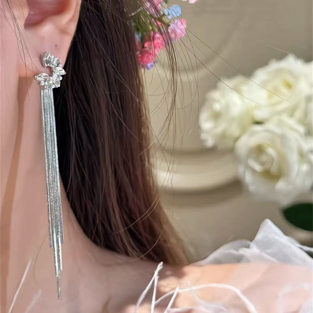 Women's Luxury Style Moon God Comes Long Fringe Niche High-grade Temperament Rings
