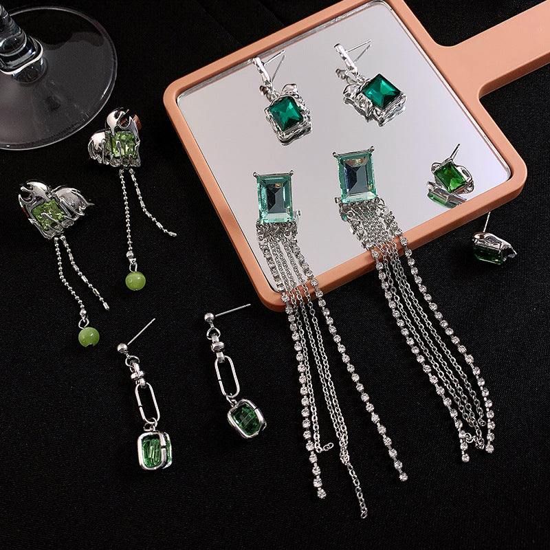 Women's Design Green Loving Heart Zircon Ear Earrings