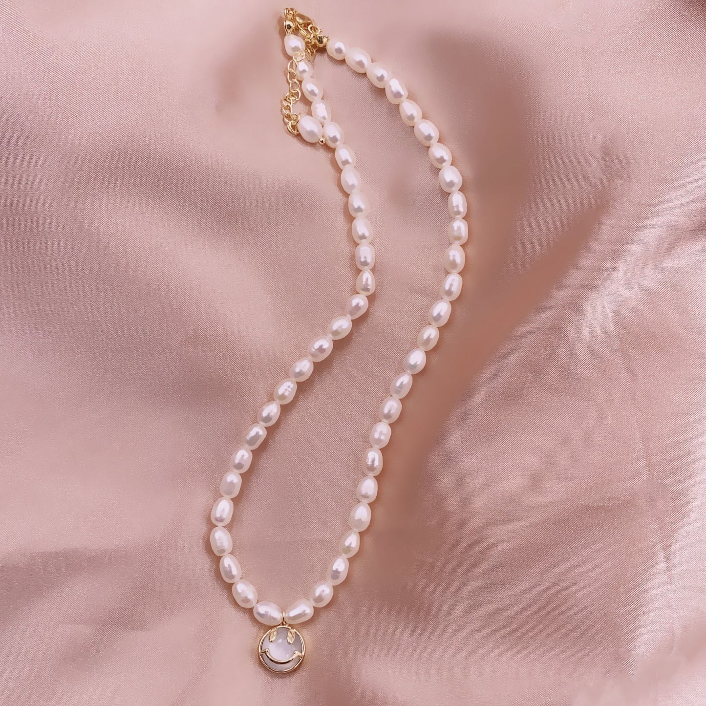 Women's Pearl French Retro Simple Graceful Elegant Necklace