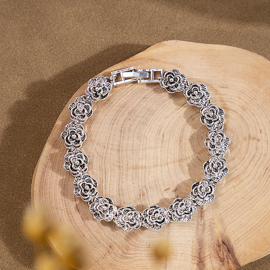 Erschwingliche Luxus-Armbänder aus Metall mit Blumendesign