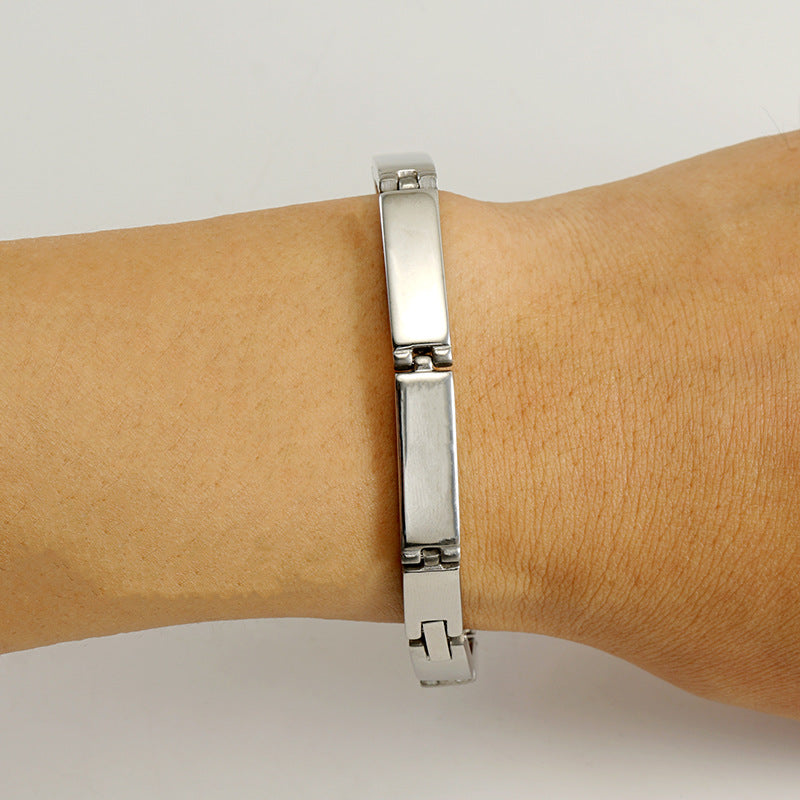 Bracelets en titane de personnalité féminine de perle d'acier inoxydable des femmes