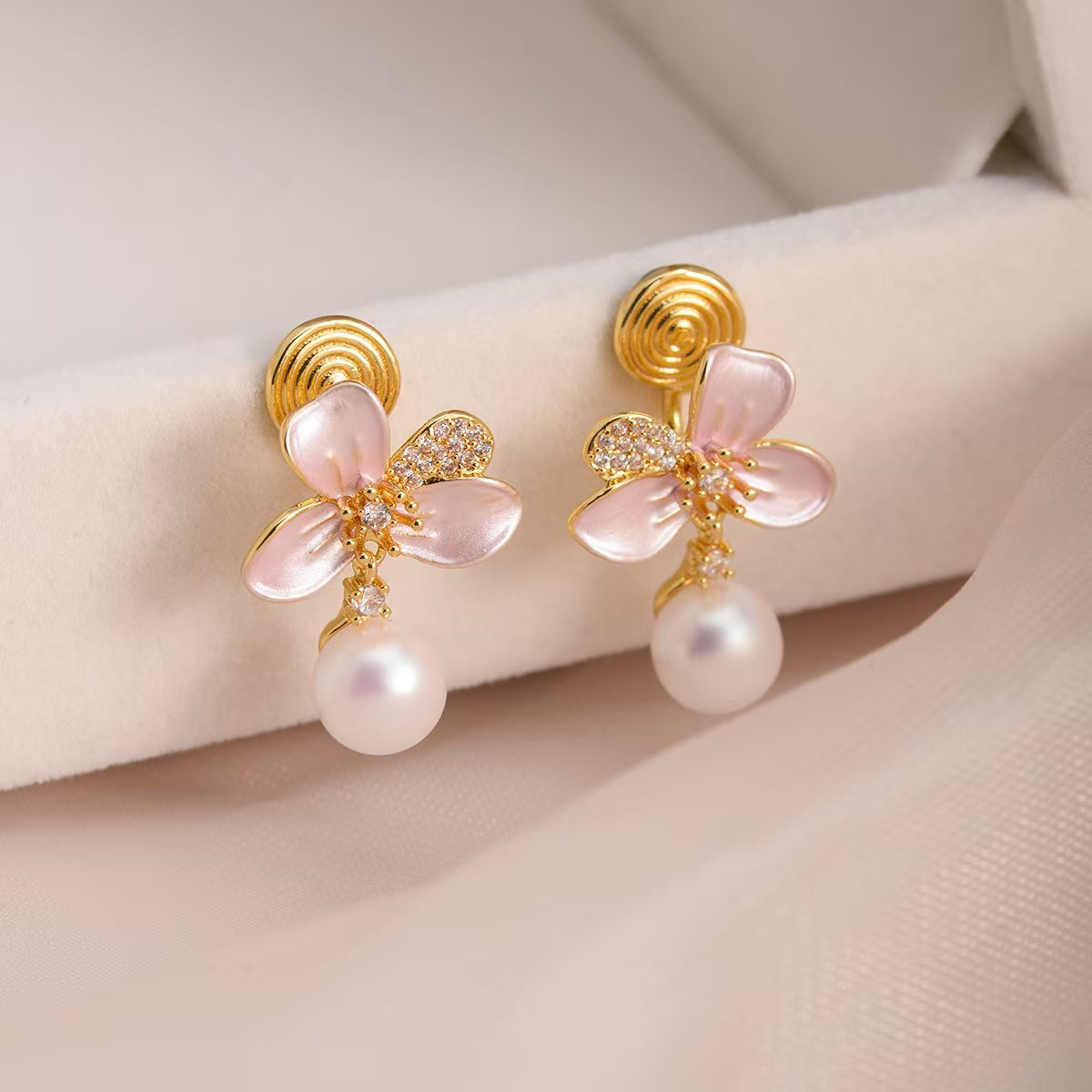 Women's Style Flower Zircon Ear Sier Needle Temperament Unique Exquisite Stud Earrings