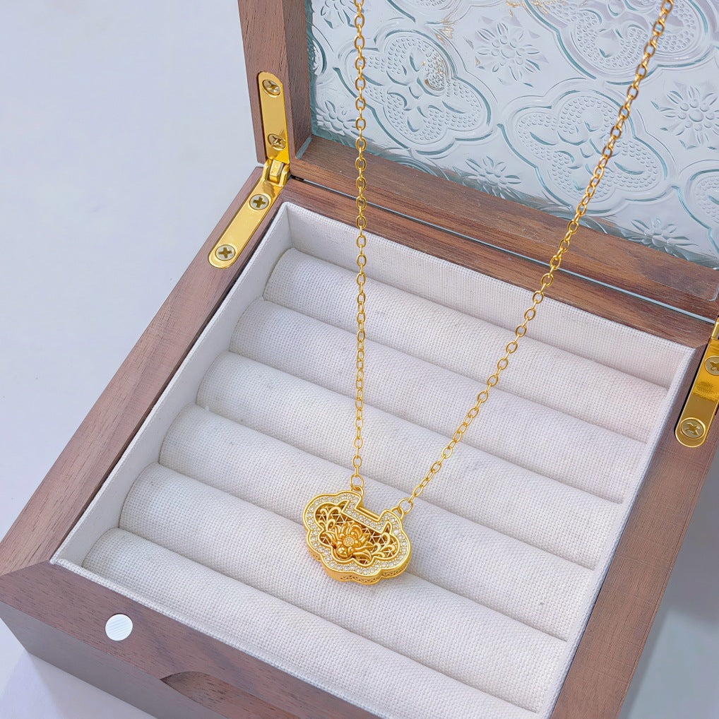 Ginkgo Leaf Variety Retro Affordable Luxury Fashion Design Necklace