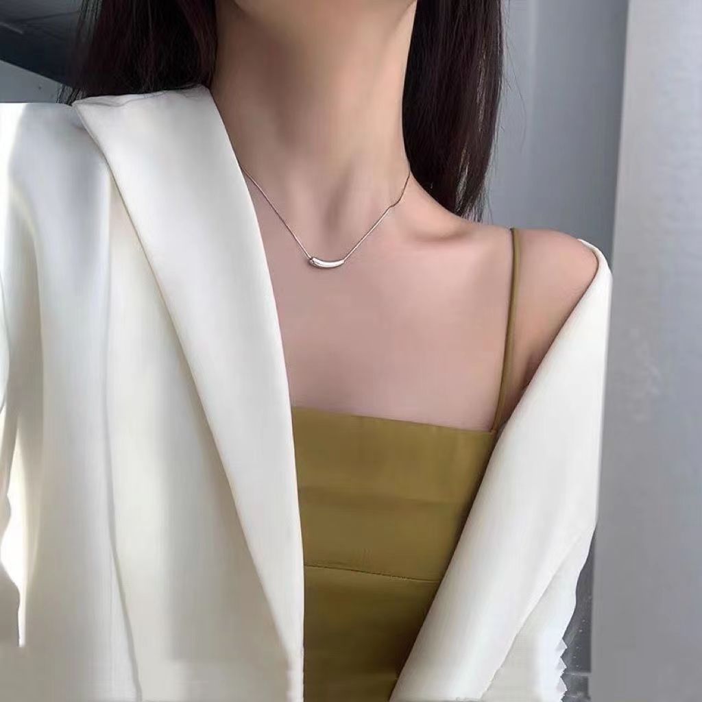 Cold Wind Clavicle Simple Graceful Irregular Necklaces