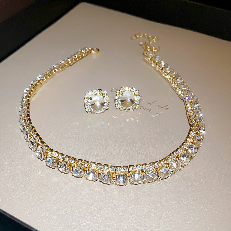 Women's Emerald Square Elegant Vintage Temperament Clavicle Light Luxury Earrings