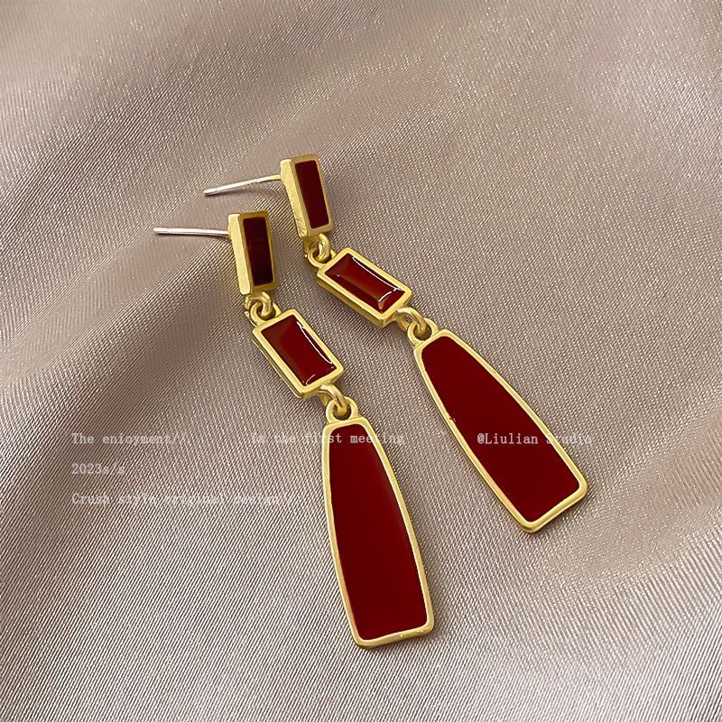 Women's Retro Wine Red For Design Simple Earrings