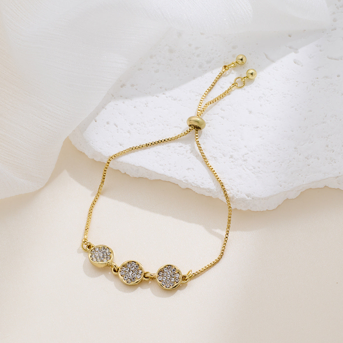 Women's Light Luxury Cold Style Metal Design Classic Vintage Bracelets