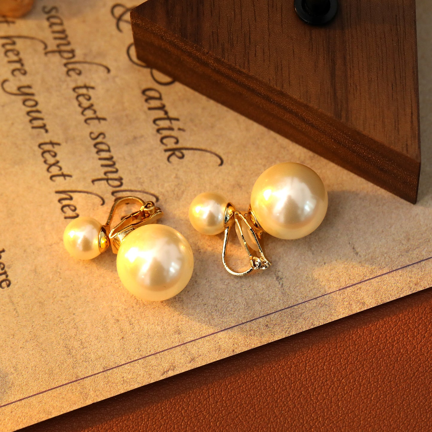 Women's Natural High-grade Pearl Triangle For Temperamental Minority Gold Color Rings