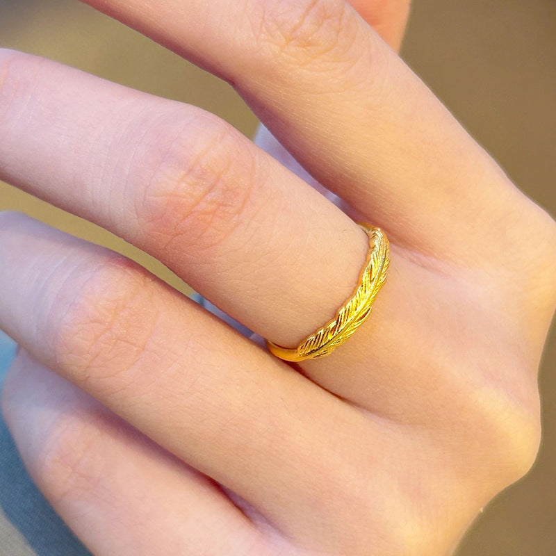 Women's Simple Golden Feather For Niche Temperament Rings