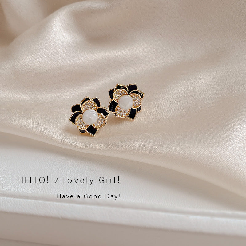 French Retro Black Camellia Fashion Minimalist Earrings