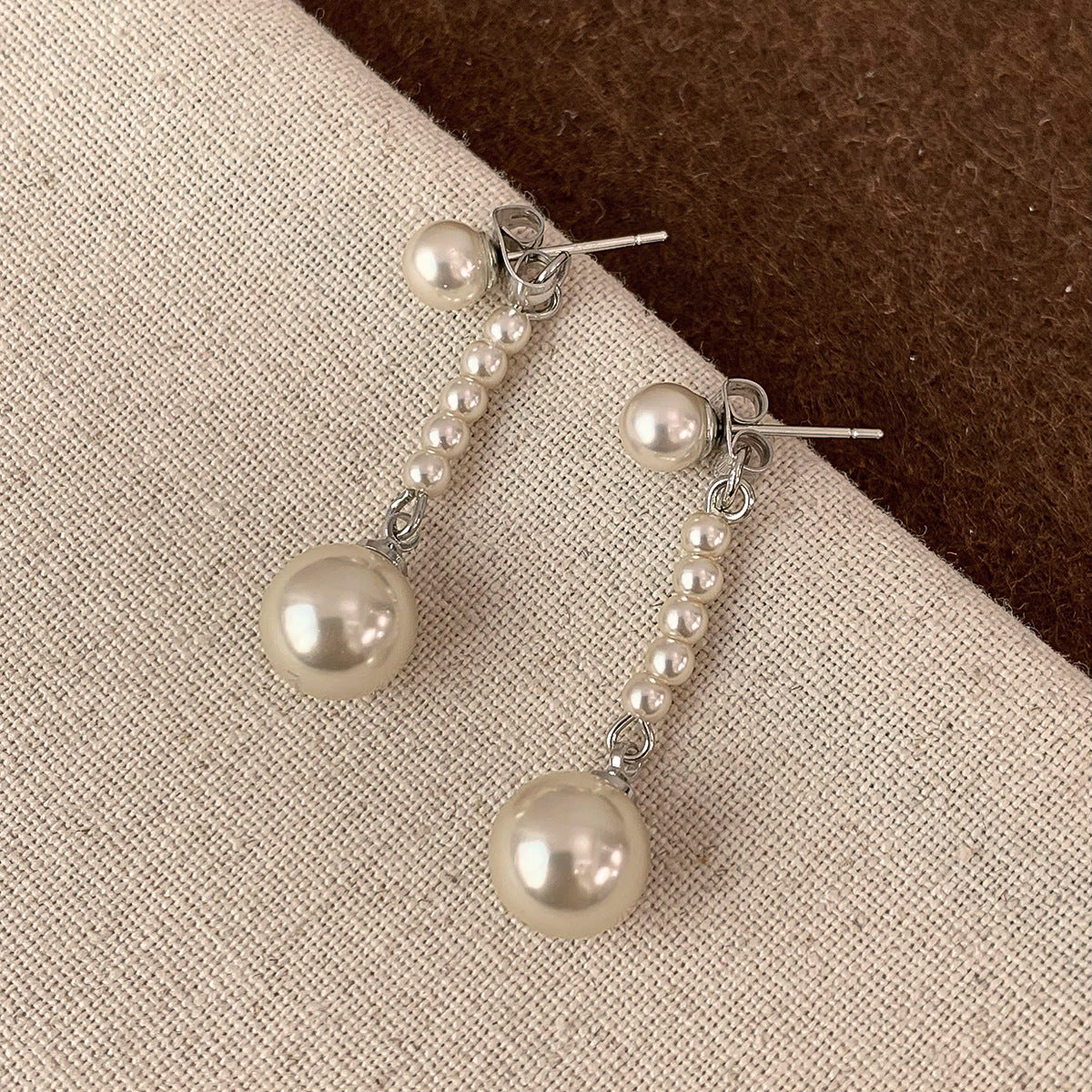 Lux Niche Temperament High Sense Frosty Style Small Simple Fashion Earrings