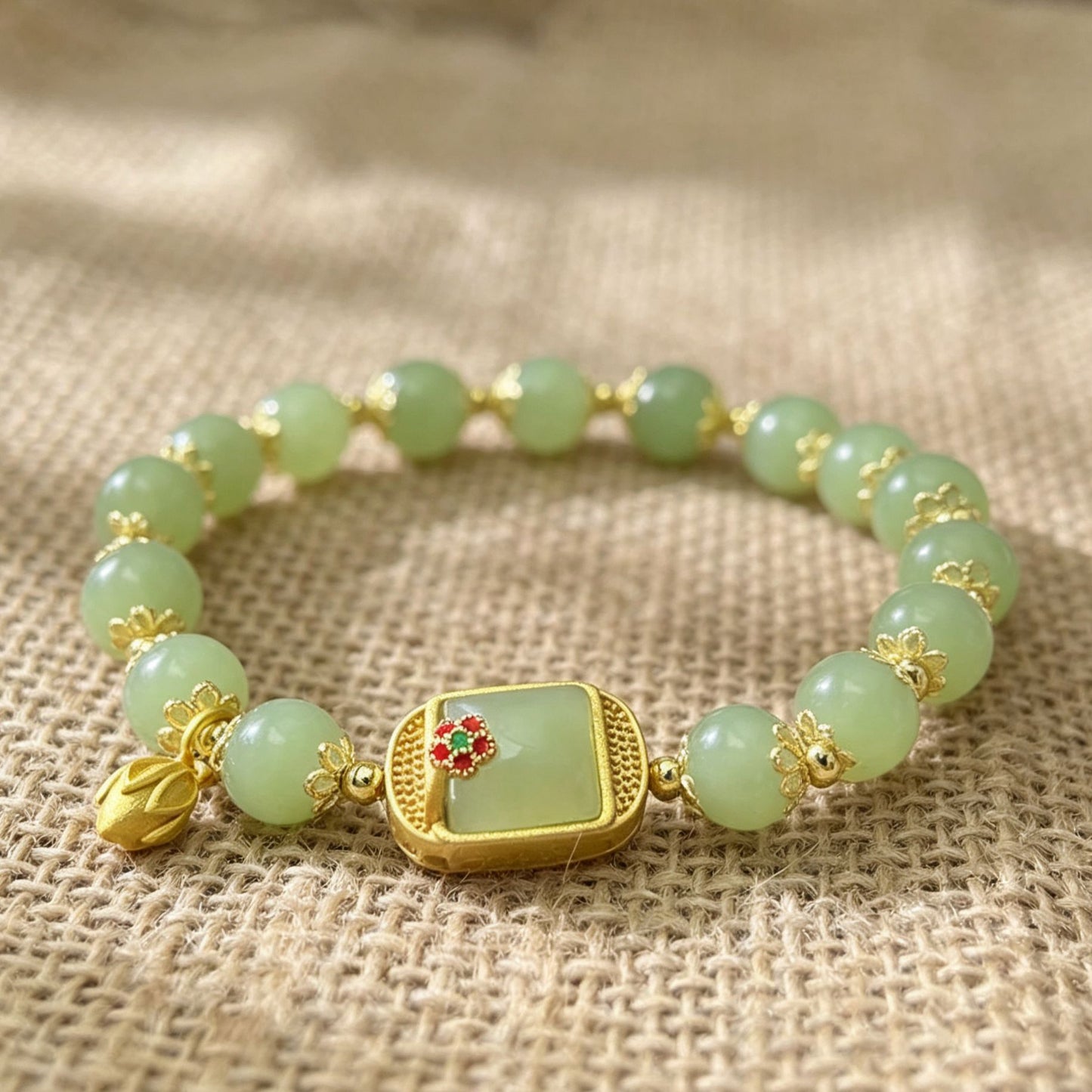 Women's Retro Minority Design Square Sugar Lotus Beaded Chinese Luxury Exquisite Bracelet