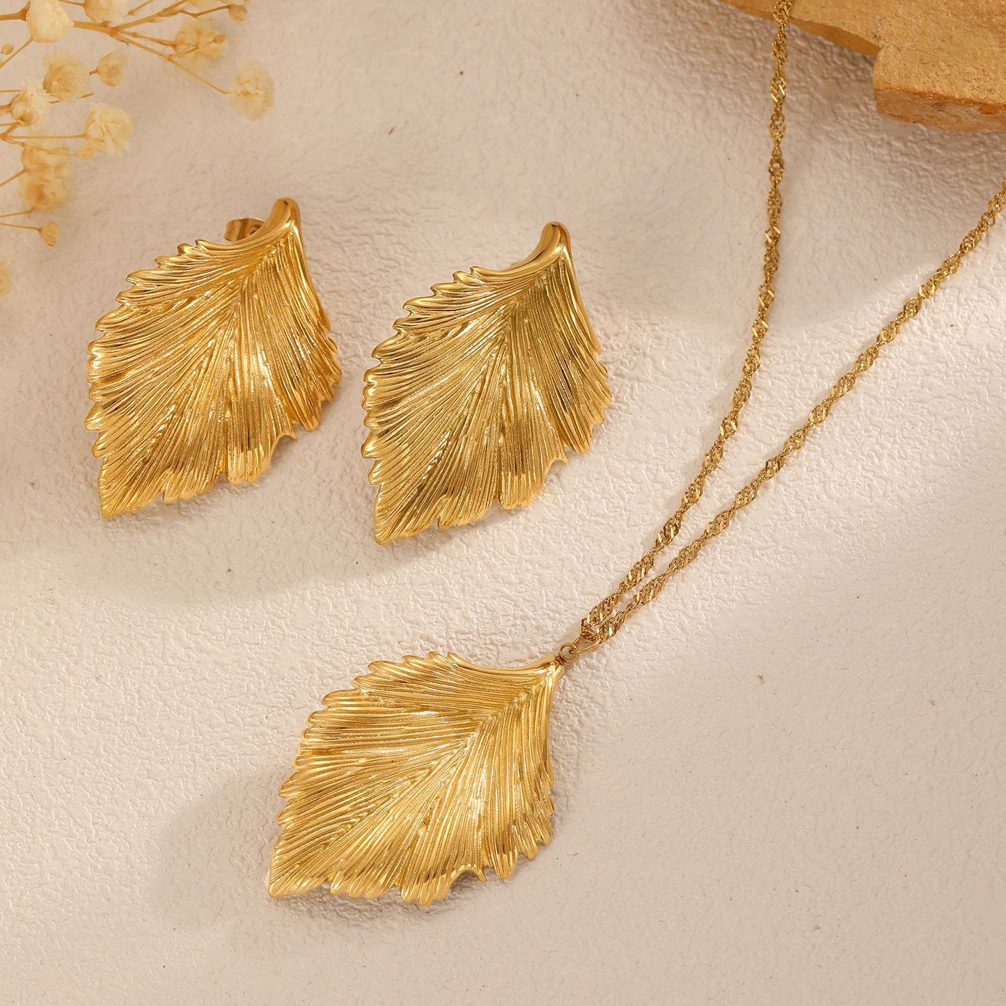 Women's Leaves Ear Light Luxury Minority Clavicle Necklace